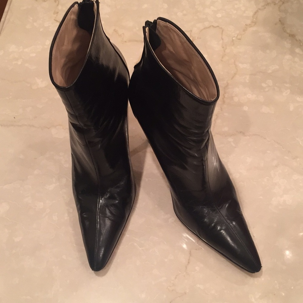 AUTHENTIC MANOLO BLAHNIK ANKLE BOOTS